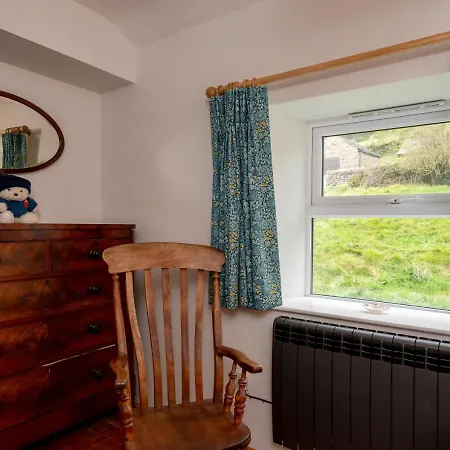Hill View - Row Feetham